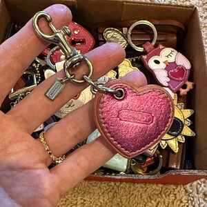 COACH LEATHER HEART BAG CHARM KEYCHAIN FOB HANGTAG STACKED 3D IRIDESCENT PINK